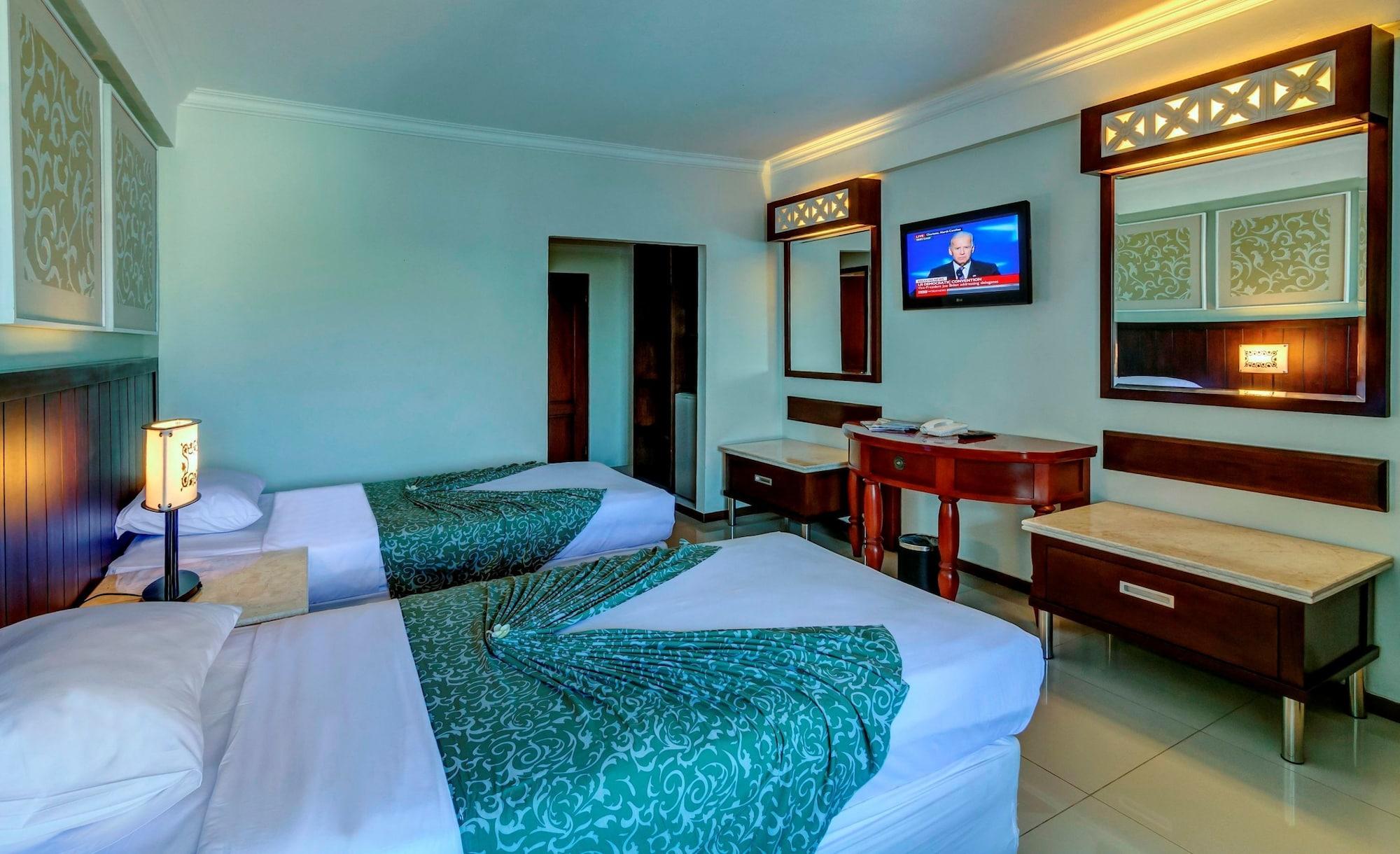 Kuta One Party Hotel Екстериор снимка