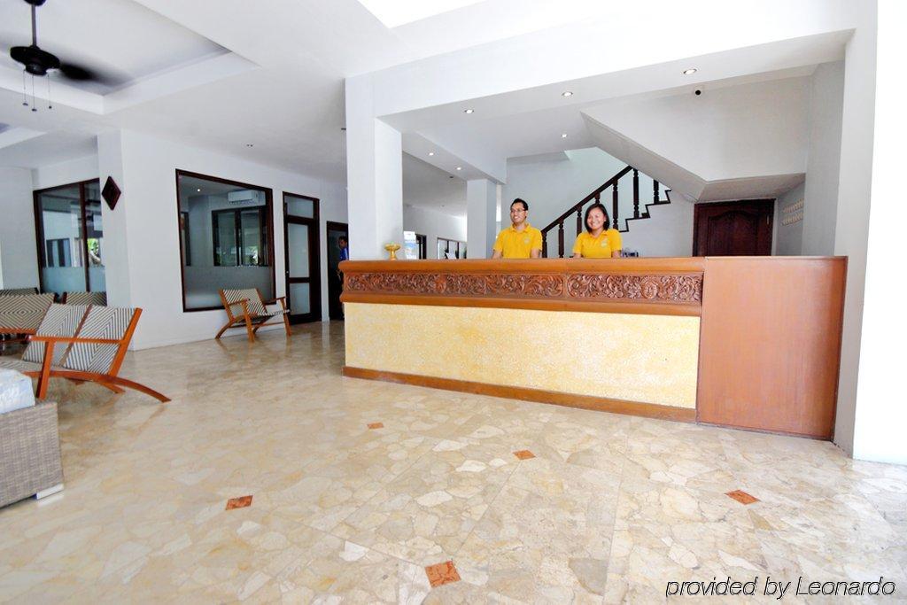 Kuta One Party Hotel Екстериор снимка