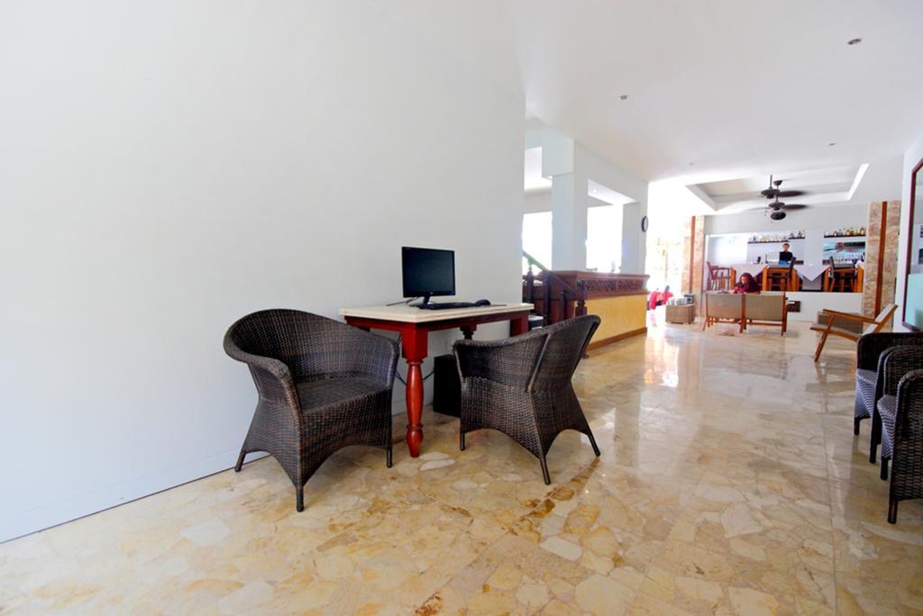 Kuta One Party Hotel Екстериор снимка